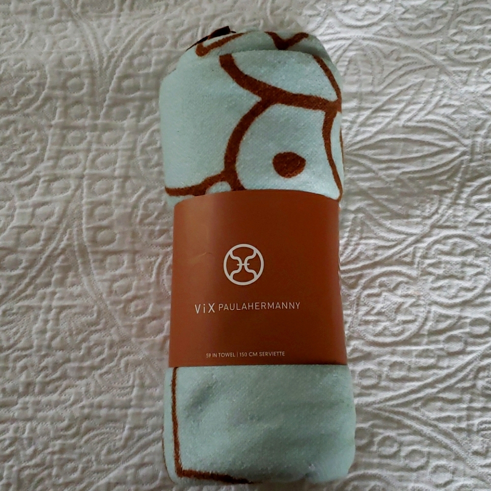 Vix Paula Hermanny towel